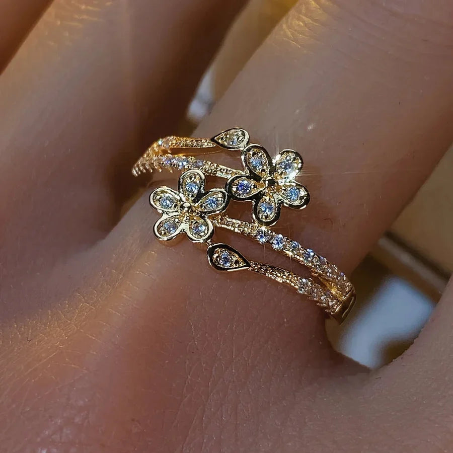 Eleganter Heller Blumen-Goldring | Gold