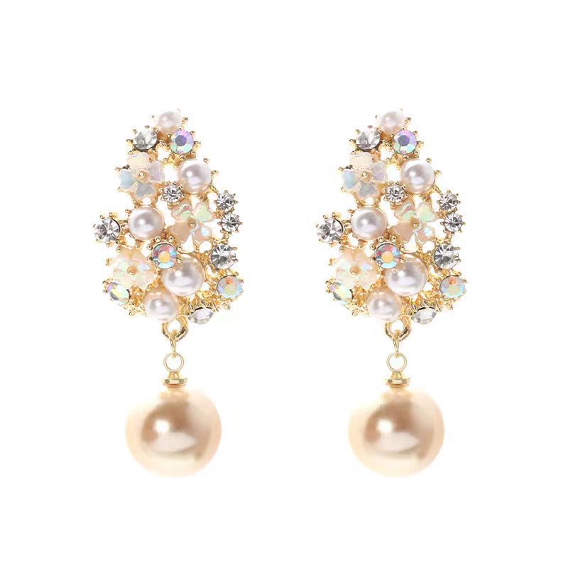 Elegante Blumen-Perlen-Ohrringe | Gold