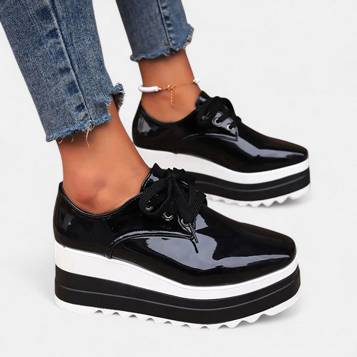 Chiara Ortopedyczne derby na platformie