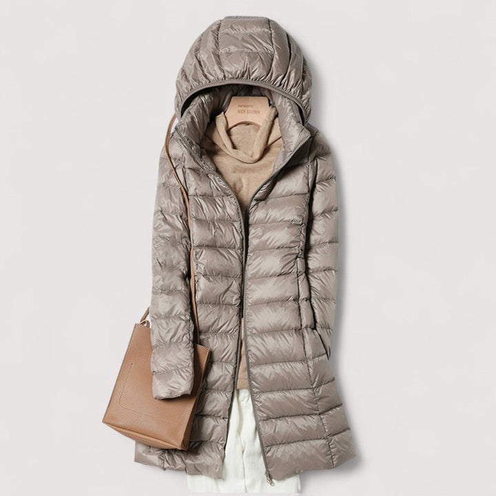 Effortless Quilted Rain Jacket for Women with Hooded Collar Long Sleeve Zip Front Relaxed Style