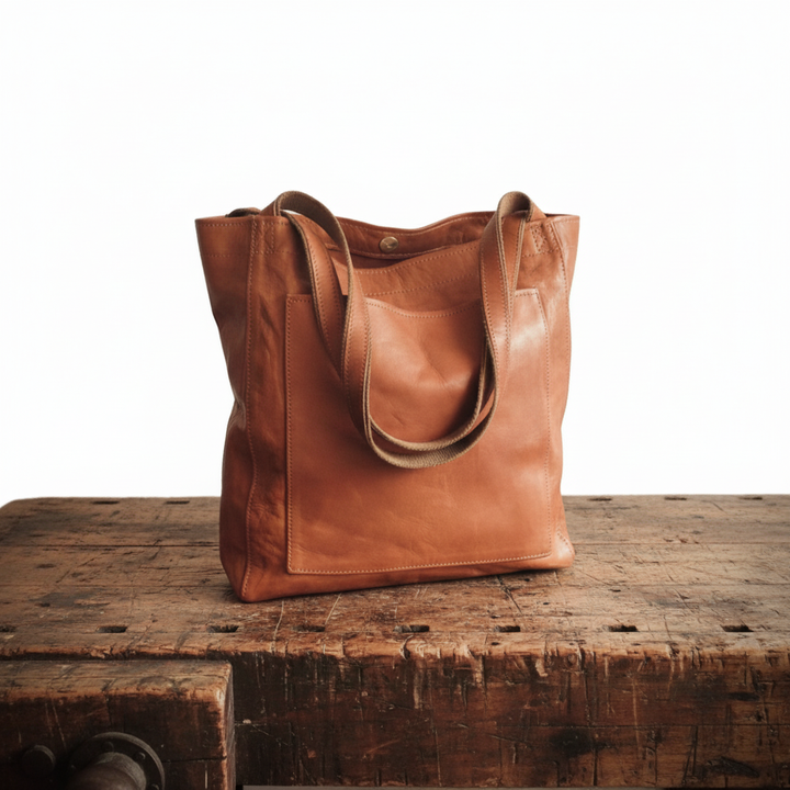 Elegant leather shoulder bag for women