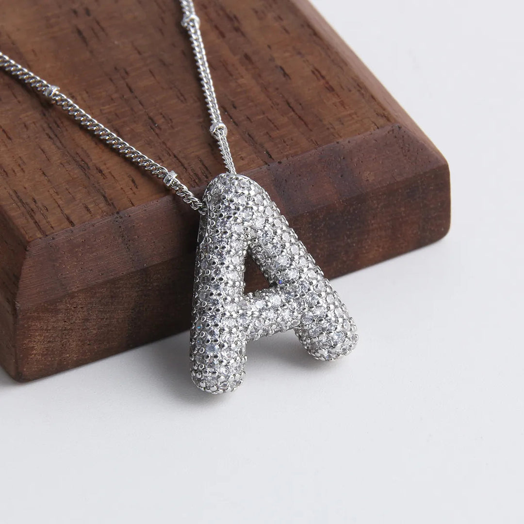Juego de collar con inicial de letra burbuja | Oro blanco