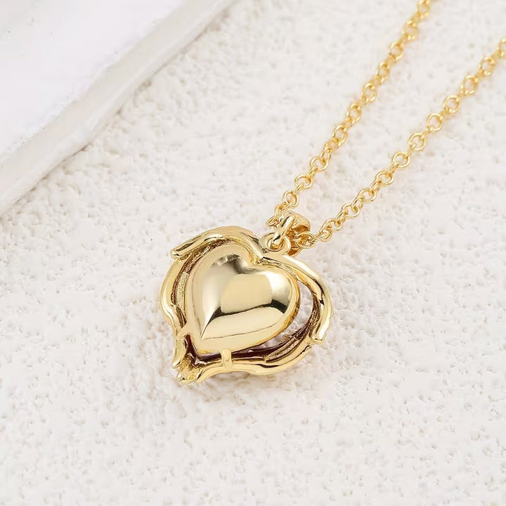 Collar Corazón de Rubí "Abrazo de Ángel" | Oro
