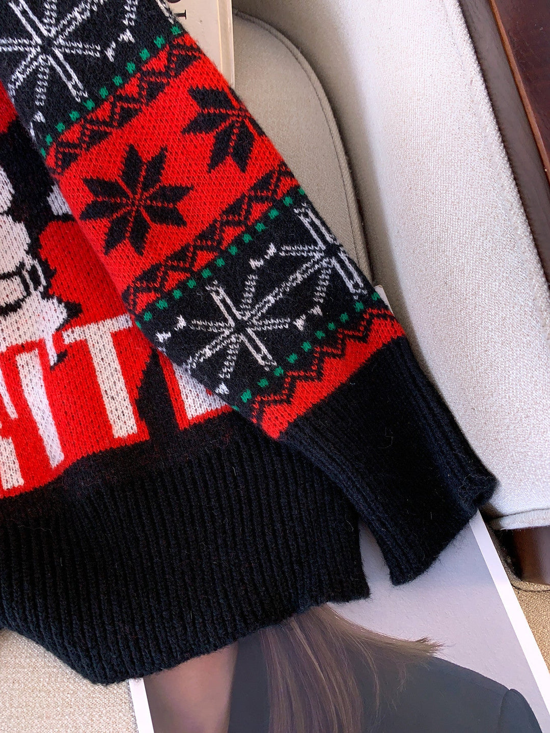 Cozy Black Santa Christmas Tacky Sweater for Women with Crew Neck Long Sleeve Oversized Knit Style
