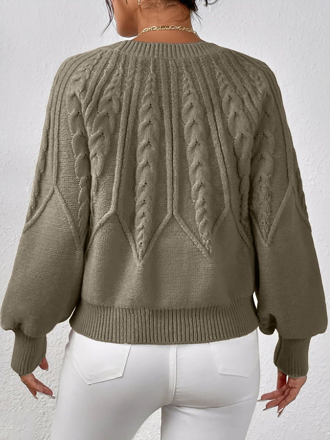 Comfortable Cable Knit Sweater for Women with V Neck Balloon Sleeve Oversized Style