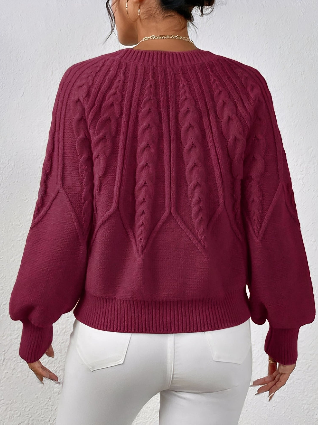Comfortable Cable Knit Sweater for Women with V Neck Balloon Sleeve Oversized Style